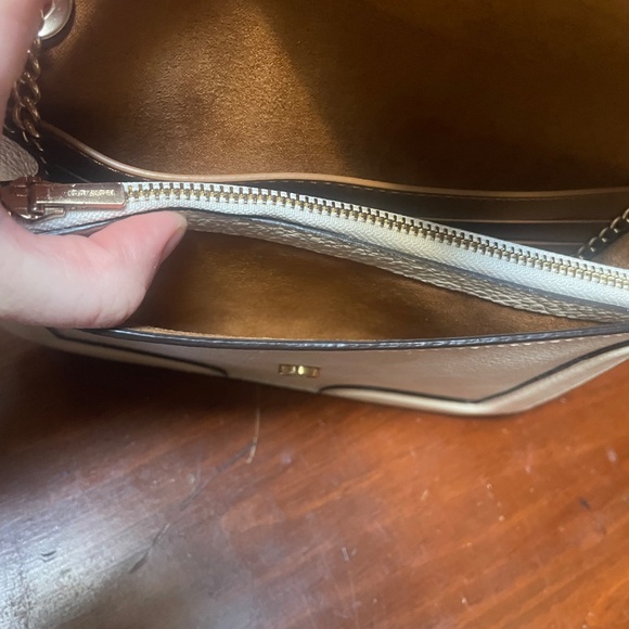 White Coach Georgie with gold chain strap - Picture 3 of 5